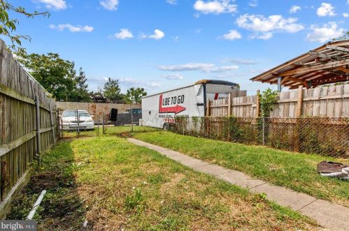 114 Thurlow St, Chester PA 19013-2215 exterior