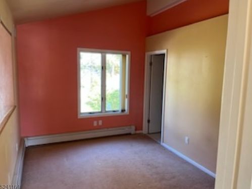 40 Oslo Dr, Rockaway NJ 07866-4239 exterior