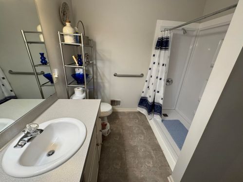 1167 Kensington St, Grand Rapids MI 49534-2174 exterior