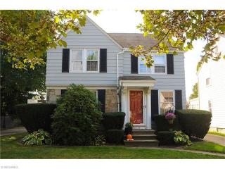 16115 Southland Ave, Cleveland, OH 44111-2947