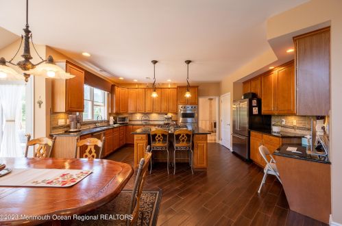 16 Country Vw Dr, East Freehold NJ 07728-9026 exterior