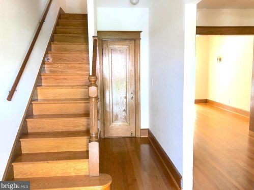 2236 39th Pl, Washington DC  20007-1718 exterior