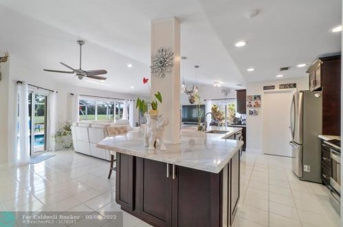 10190 Crosswind Rd, Boca Raton FL 33498-4739 exterior