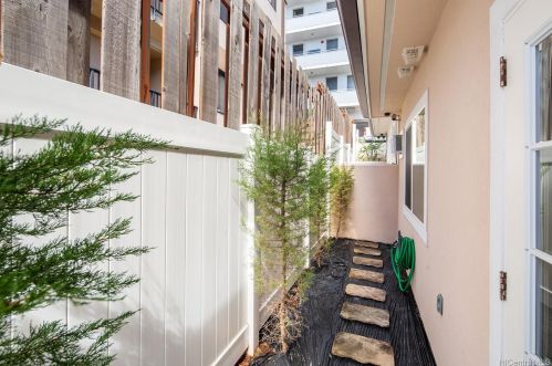 1510 Emerson St, Honolulu HI exterior