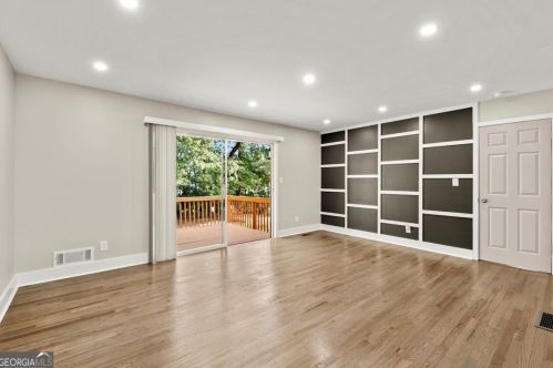 3949 Adamsville Dr, Atlanta GA  30331-3823 exterior