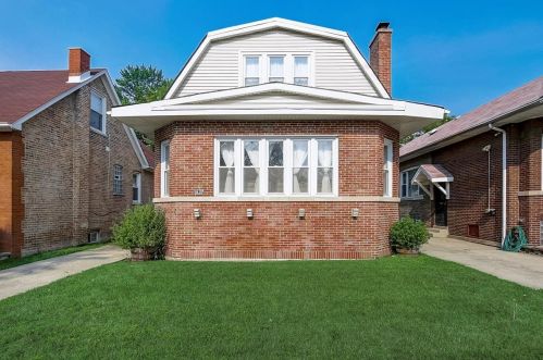 8430 Dante Ave, Chicago, IL 60619-6512