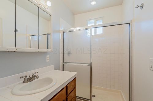 1070 Miles St, Tucson AZ 85719-6140 exterior