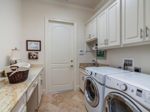 7682 Mulberry Ln, Naples FL exterior