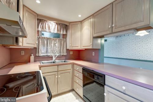 2604 Chestnut Vw Dr, Lancaster PA 17603-4157 exterior