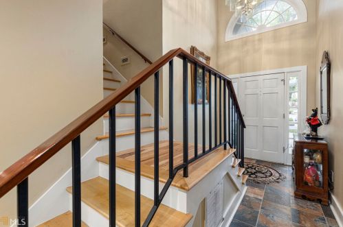 3901 Ashford Lk Ct, Atlanta GA 30319-5103 exterior