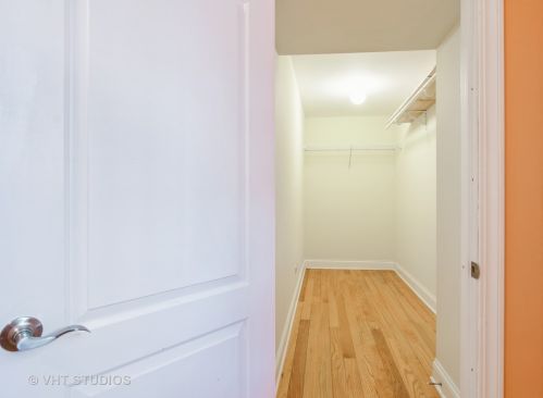 3408 Sunnyside Ave, Chicago IL 60625-8220 exterior