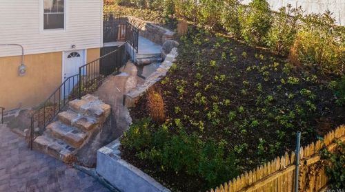 4 Homewood Rd, Mount Vernon NY 10553-1010 exterior