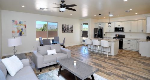 5233 Bellevue St, Tucson AZ 85712-5158 exterior