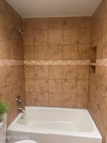 8542 Calle Bolivar, Tucson AZ  85715-5409 exterior