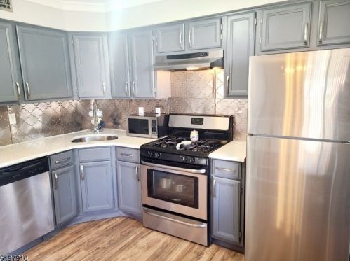 203 Porter Way, Bridgewater NJ  08807-3556 exterior