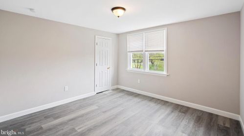 1248 Wycombe Ave, Darby PA 19023-1327 exterior