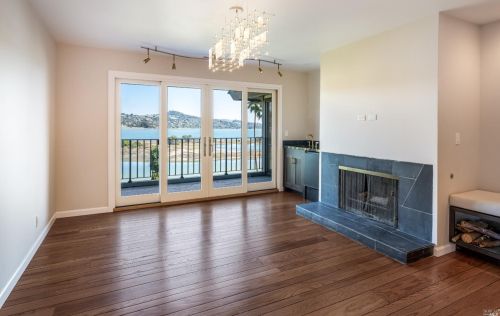 325 Strawberry Dr, Mill Valley CA 94941-2508 exterior