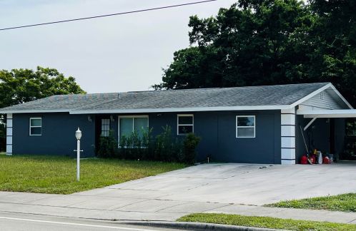 102 Christmas Ter, Fort Pierce, FL 34984-4410