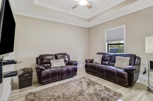 2080 14 Ave, Naples FL 34120-9091 exterior