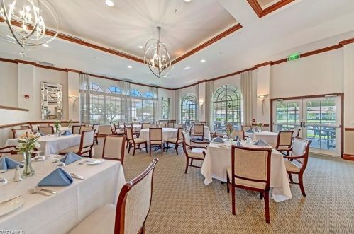 5706 Lago Villaggio Way, Naples FL 34104-5740 exterior