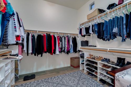 681 Wildhorse Dr, Chandler AZ 85286-6139 exterior