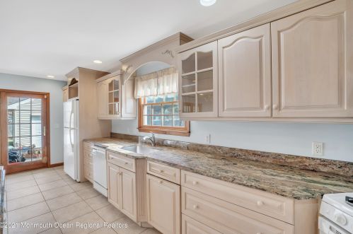 907 Ellison Ave, Point Pleasant Beach NJ 08742-2934 exterior