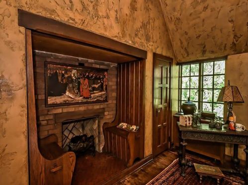 110 Inglewood Dr, Pittsburgh PA 15228-1505 exterior