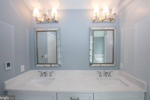 323 Abbey Rd, Berwyn PA 19312-1830 exterior