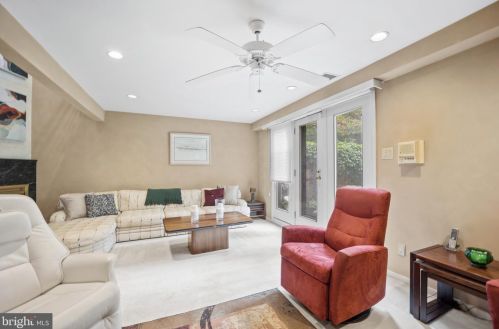 331 2nd St, Philadelphia PA 19122-3324 exterior