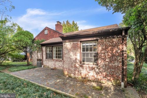 4400 Springdale St, Washington DC 20016-2716 exterior