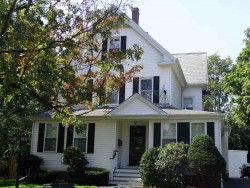 75 Walker St, Newton, MA 02460-1519