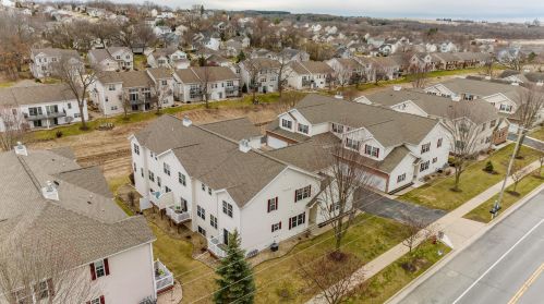 3833 Maple Grove Dr, Madison, WI 53719-1841