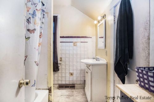 508 Houston Ave, Meskegon MI 49441-1951 exterior