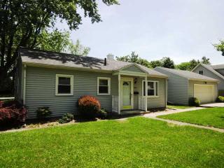 834 Wall St, Maumee OH  43537-3053 exterior