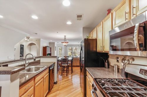 412 Viewpoint Ter, Peekskill, NY 10566-6207