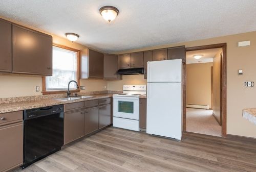 129 Lancaster Ave, West Springfield MA 01089-2235 exterior