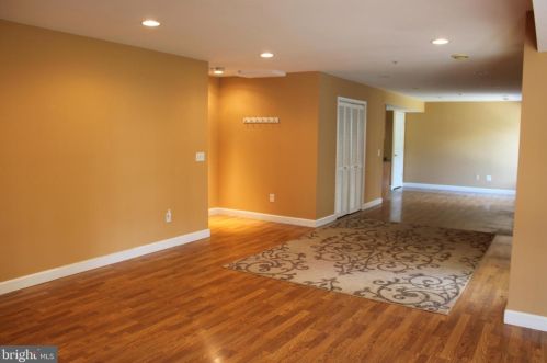 204 Deep Trail Ln, Rockville MD  20850-7753 exterior