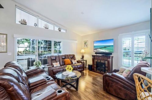 7713 Ahoy Ave, Naples FL 34109-7647 exterior