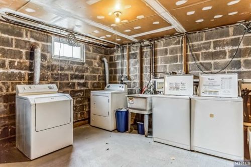 24 Un Ave, Nutley NJ 07110-3325 exterior