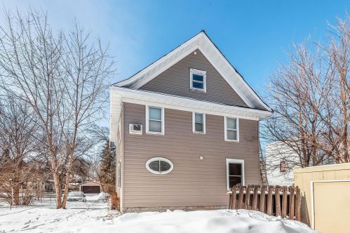 738 Fry St, Saint Paul MN 55104-1121 exterior