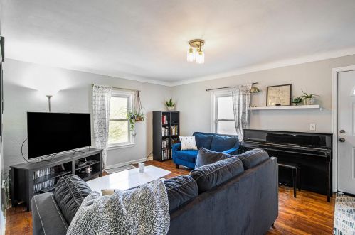 313 G Ave, Kalamazoo MI 49004-2119 exterior