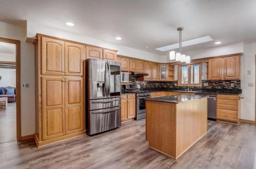 6441 Alberta Ct, Milwaukee WI  53217-4018 exterior