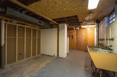 8300 Herbert Ave, Milwaukee WI 53218-3633 exterior