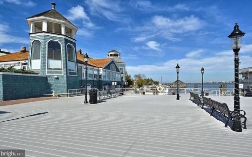 422 Royal St, Alexandria VA  22314-2335 exterior