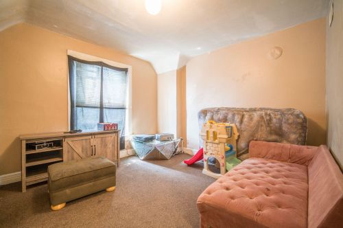 1435 Walker St, Milwaukee WI 53204-2142 exterior