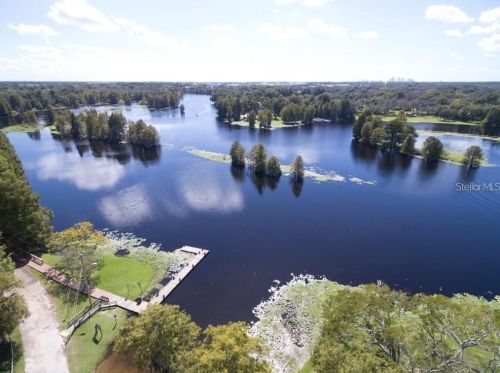 708 Grand Cir, Tampa FL  33617-7844 exterior