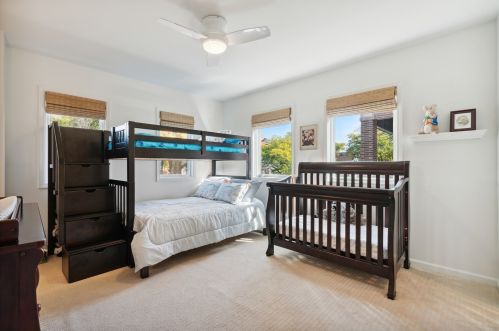 2759 Bosworth Ave, Chicago IL 60642-2341 exterior