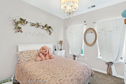 41 Pate Dr, Middletown NJ 07748-1750 exterior