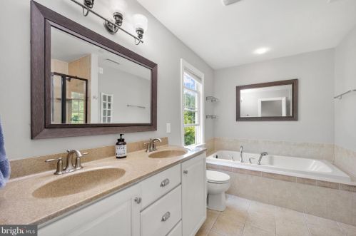 60 Victoria Sq, Media PA 19063-4044 exterior