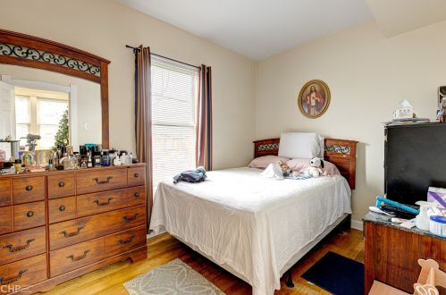 2415 Kildare Ave, Chicago IL 60629-4935 exterior